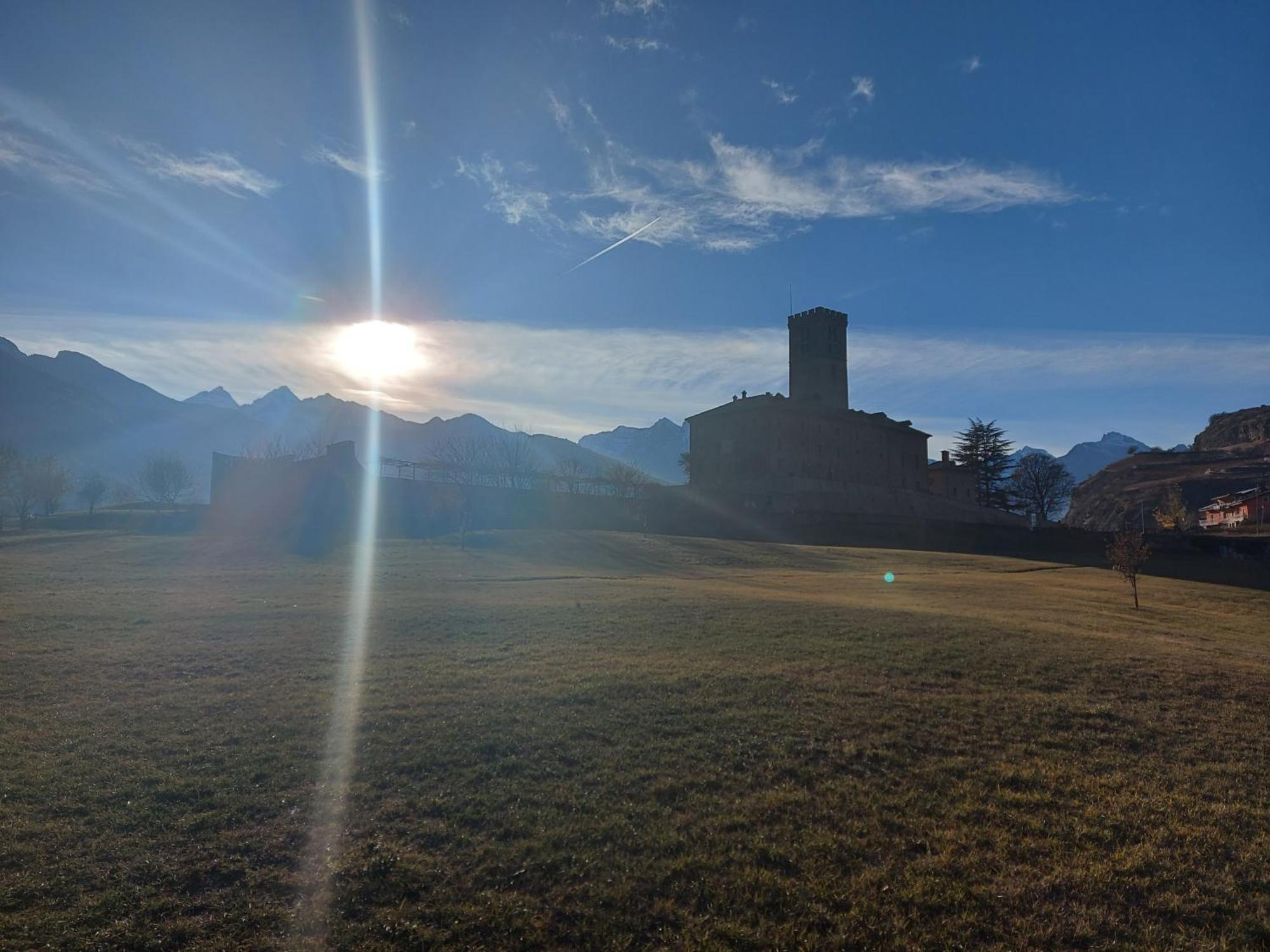 La Taverna Alloggio Ad Uso Turistico - Vda -Sarre - Cir- 0073 Aosta Exterior foto